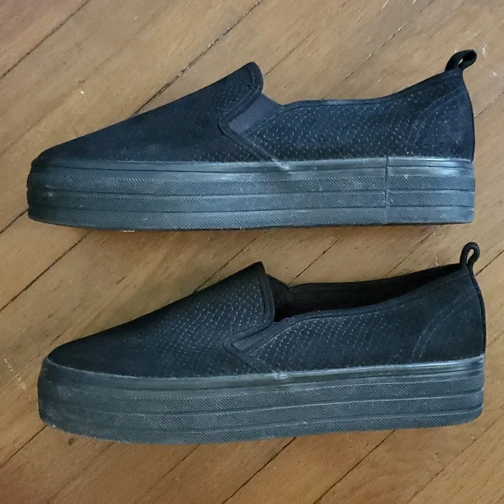 H&M Divided Black Platform Sneakers